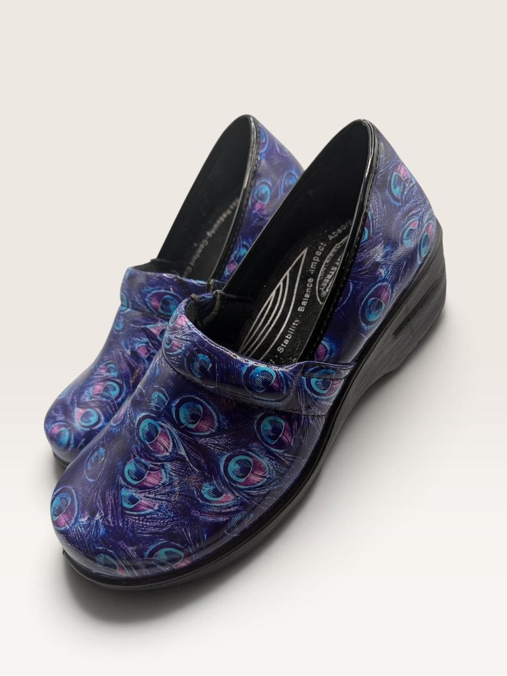 Easy Works by Easy Street Purple Peacock Print Clogs Slip Resistant Size